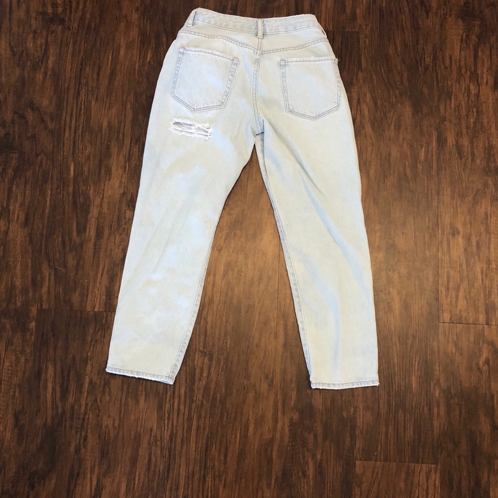 Forever 21 Size 25 Destroyed Mom/Boyfriend Jeans - Picture 3 of 5
